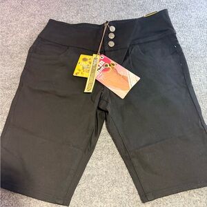 Hybrid & company Black High-Waist Bermuda Shorts